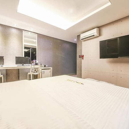 Richi Hotel Suwon Exterior photo