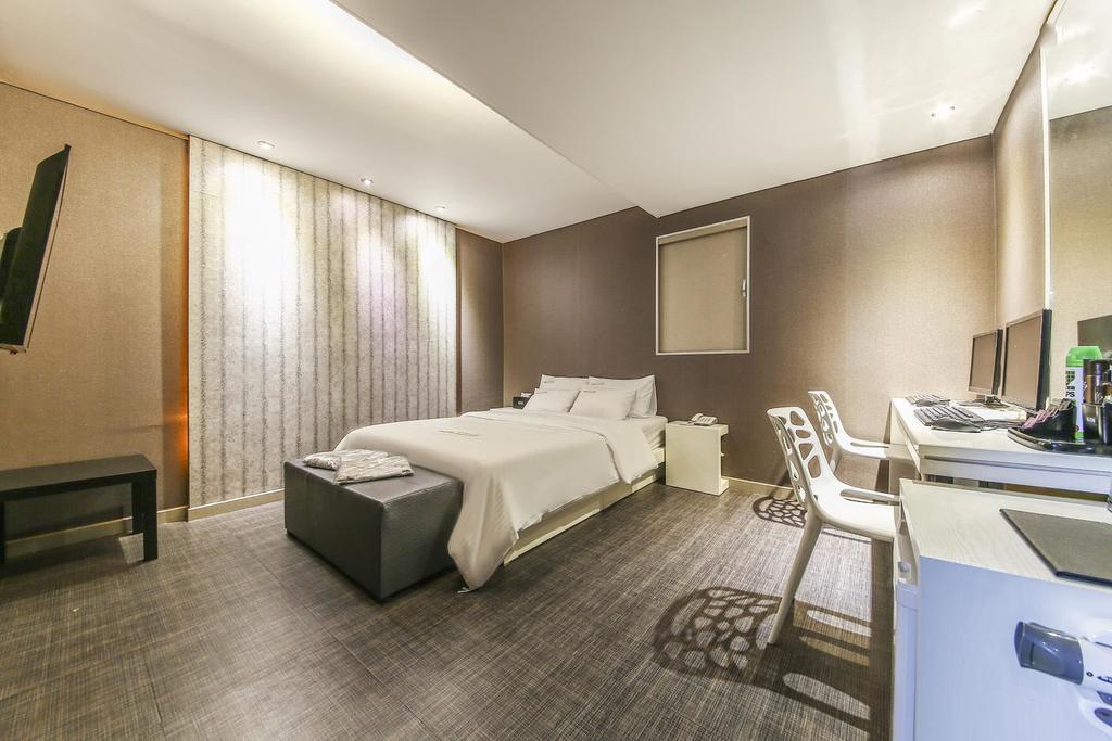 Richi Hotel Suwon Exterior photo